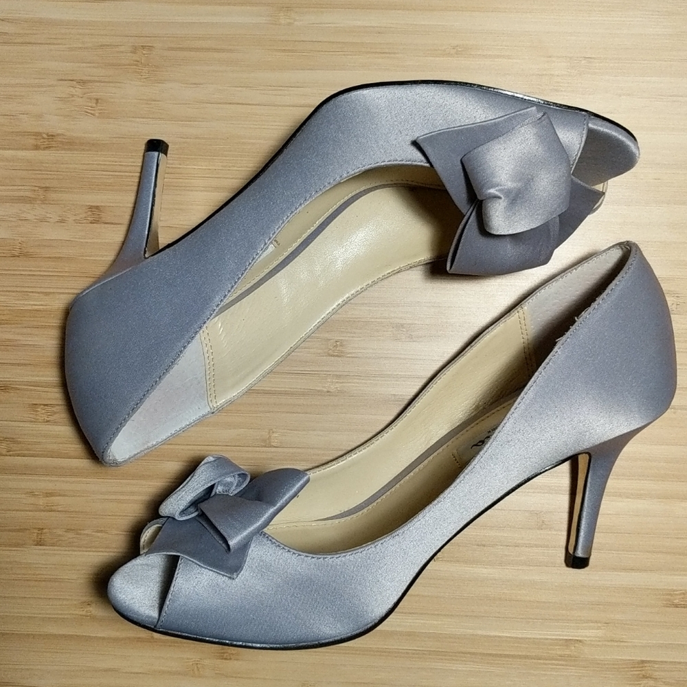 Nina silver satin heels, size 7